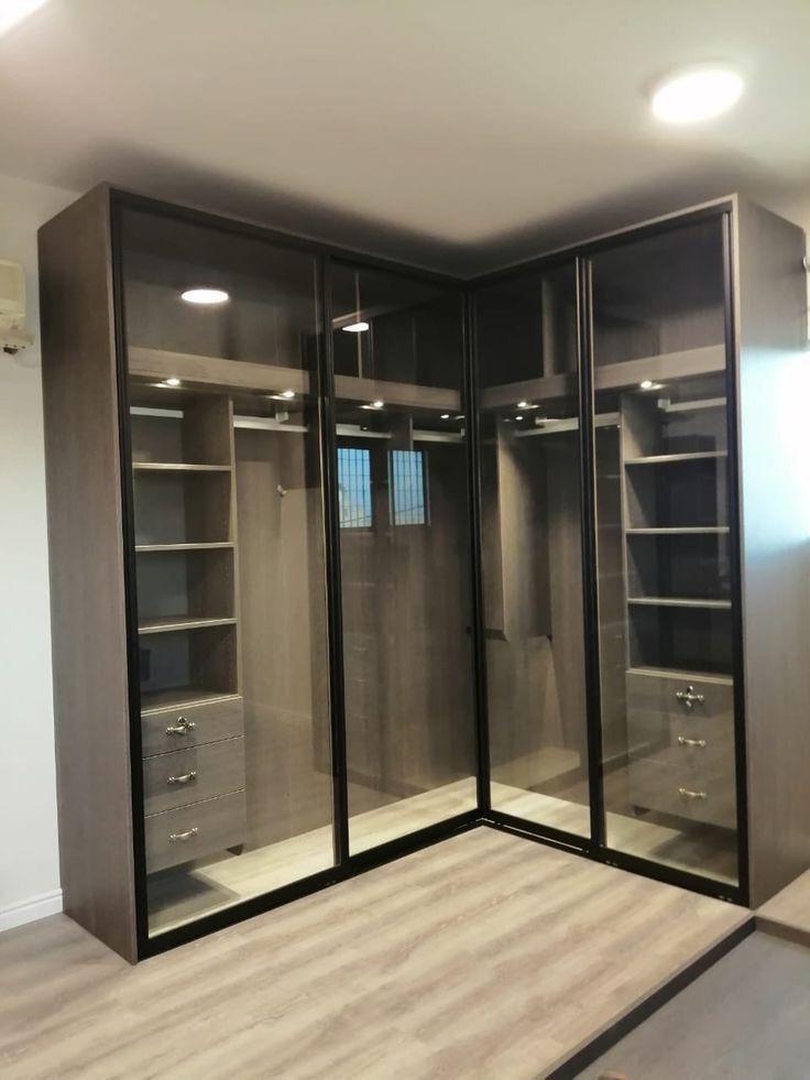 Bedroom dressing - counter - glass - black and wooden